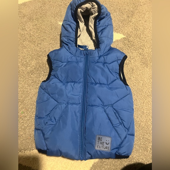 Gilet M&S size 12-18 months.  Warm. Like new - Picture 1 of 6